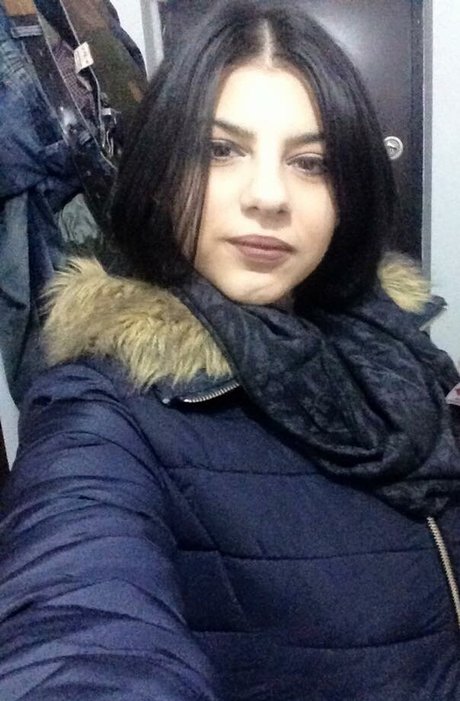 Roberta Ptru xxx nackt foto