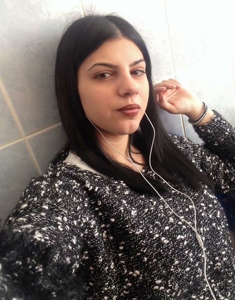 Roberta Ptru kunst pornostar fotos