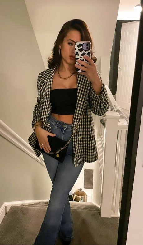 Georgia May Foote nackt nette bild