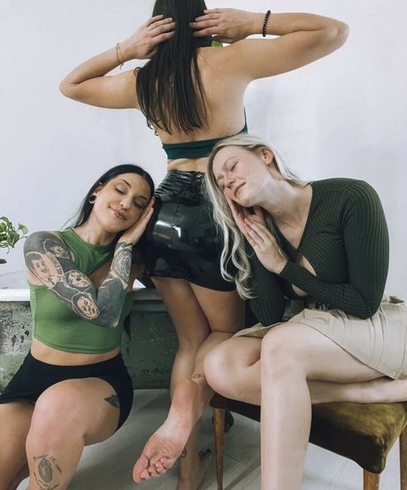 luizaconlaz model erotische archiv