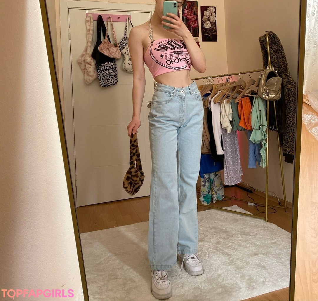 Sudefit model nackt fotos