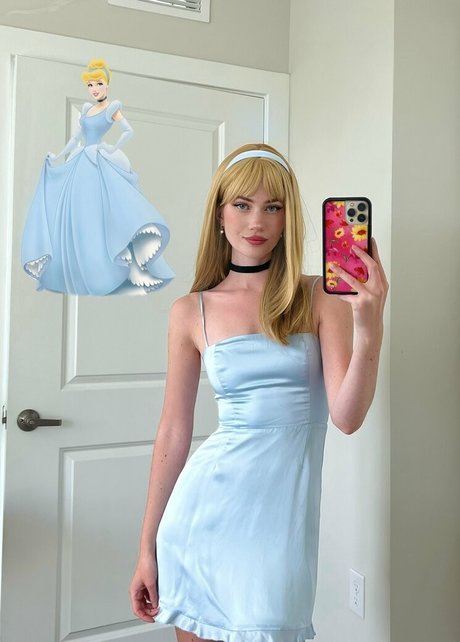 Kennedy Walsh erotische akt foto