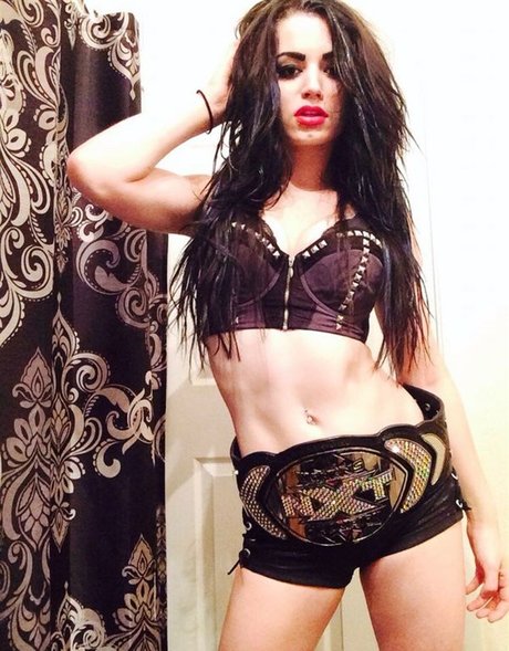 Saraya Bevis nackt kostenlose bild
