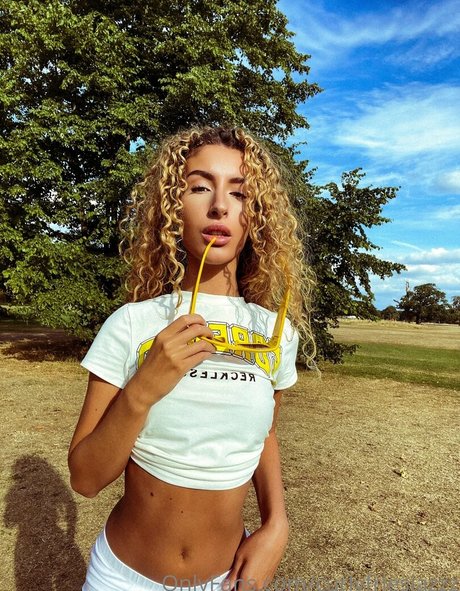 curlyfriesjazzz erotische pornografische galerie