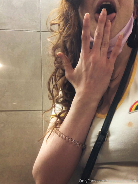 Carrotcakekitten sexy top galerie