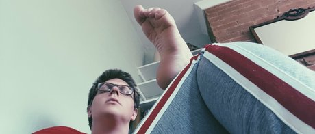 softboyfeetx nackt kunst archiv