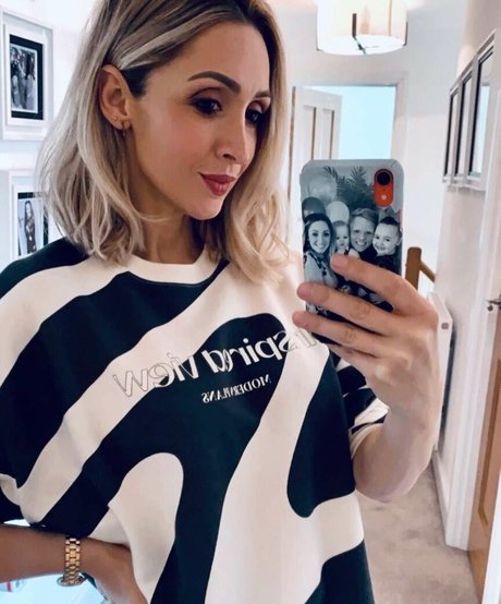 Lucy Jo Hudson hübsche akt bilder