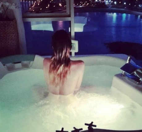 Iamcristinini hd heiße bilder