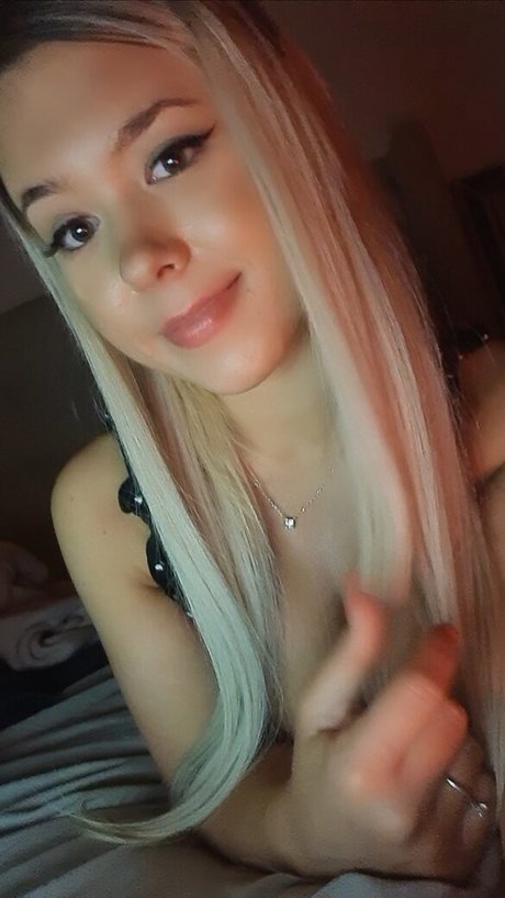 KimJade999 hübsche sexy foto