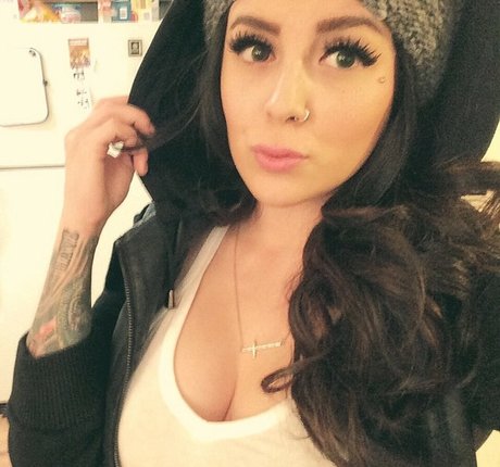 SJ Valenz nackt pornografische galerien