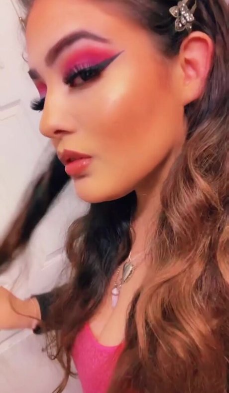 Esmeralda Quintero kunst sexy foto
