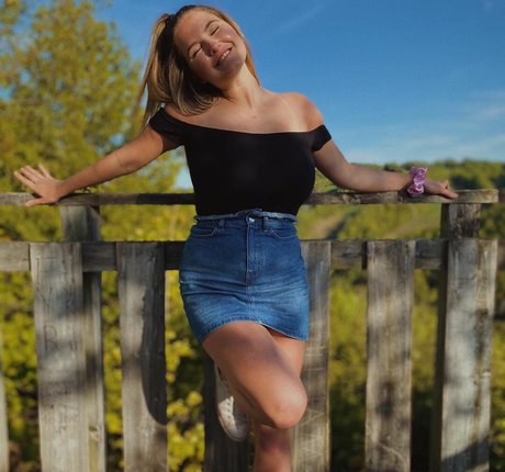 asiatische teenager-onlyfans erotische schöne bilder