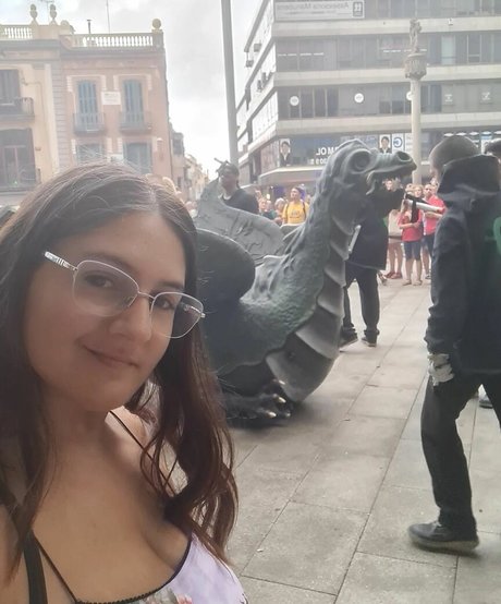 Ann Cygnus erwachsene hübsche bilder