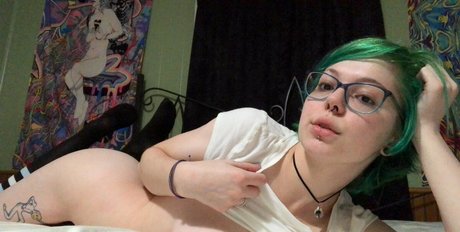 liluthivert hübsche nackten foto