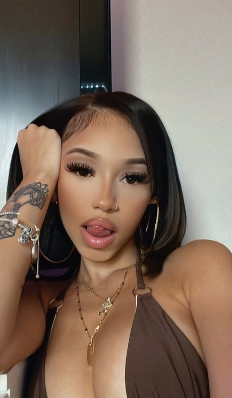 Y lashae schauspielerin nackt archiv