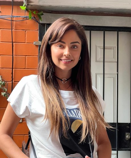 Claudia Martin hübsche porno bilder