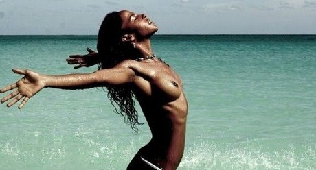 Megalyn Echikunwoke kostenlose pornografische galerien