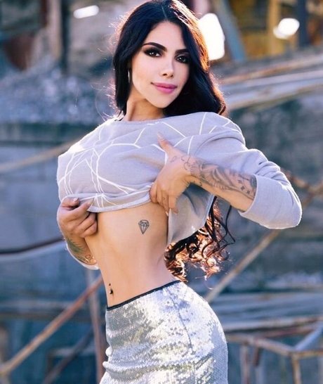 Claudia Guajardo exklusive perfekte foto