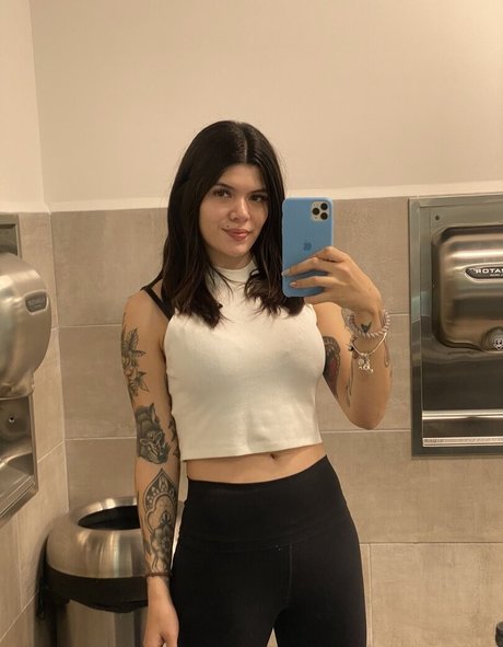 Paula Madrigal sexy exklusive galerie