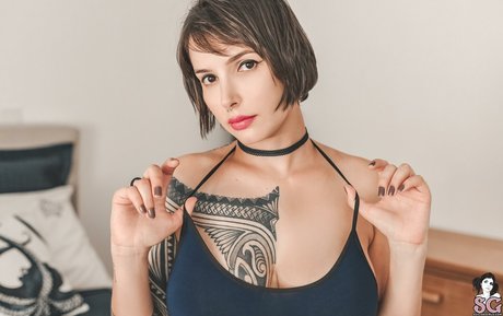 Julian Suicide nackt heiße bilder