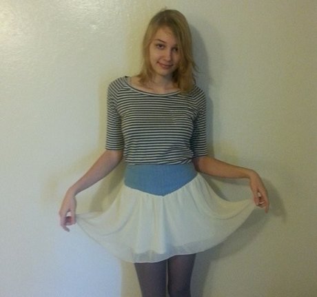 softlygaloshes model xxx foto