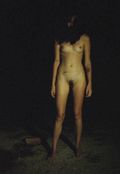 Carly Foulkes perfekte nackt galerien