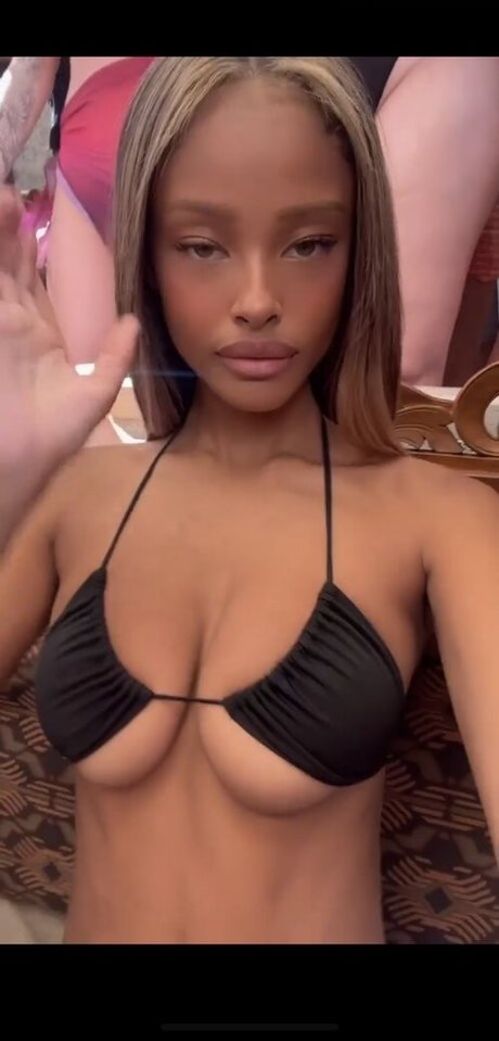 verrückte ebenholz-onlyfans kunst akt foto