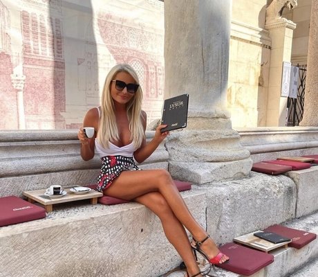 Lenka Dragounova exklusive pornostar galerie