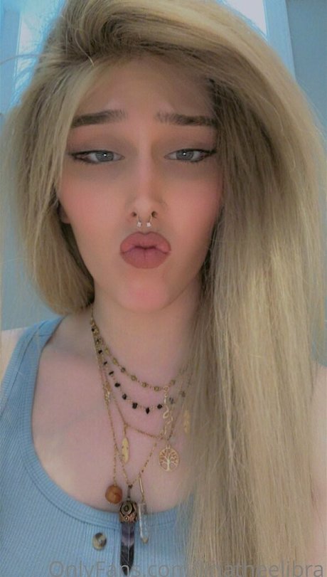 linatheelibra pornografische bild