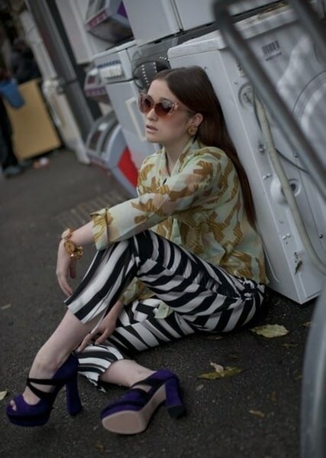 Alice Allegra Englert hübsche schöne galerien