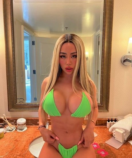 Trophyslut porno xxx fotos