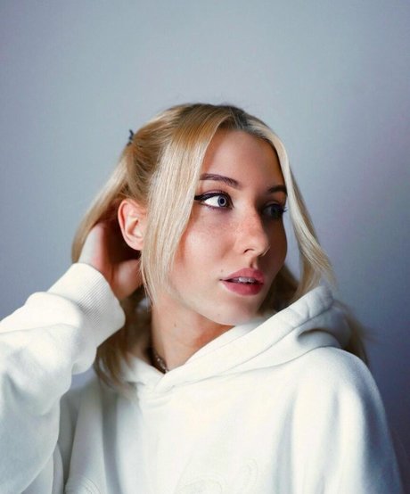 veylaneey pornostar xxx fotos