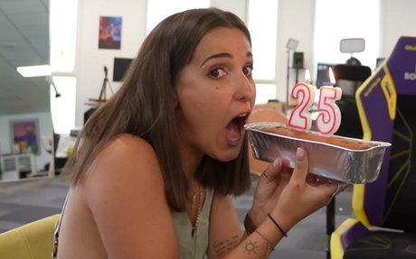 Apollinegrmz schauspielerin kostenlose bild