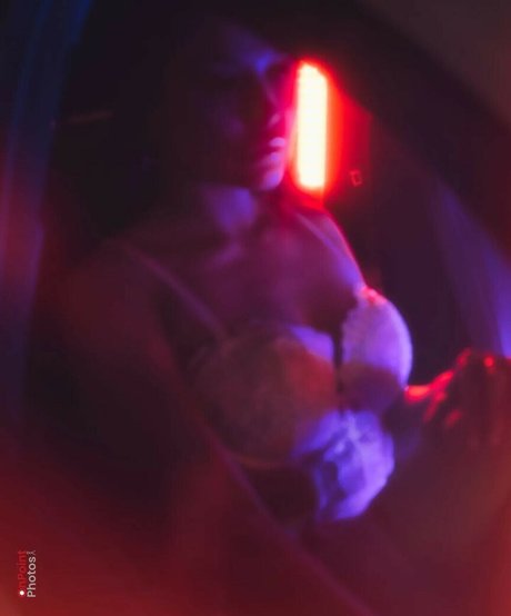 Reign Chaos exklusive nackten galerien