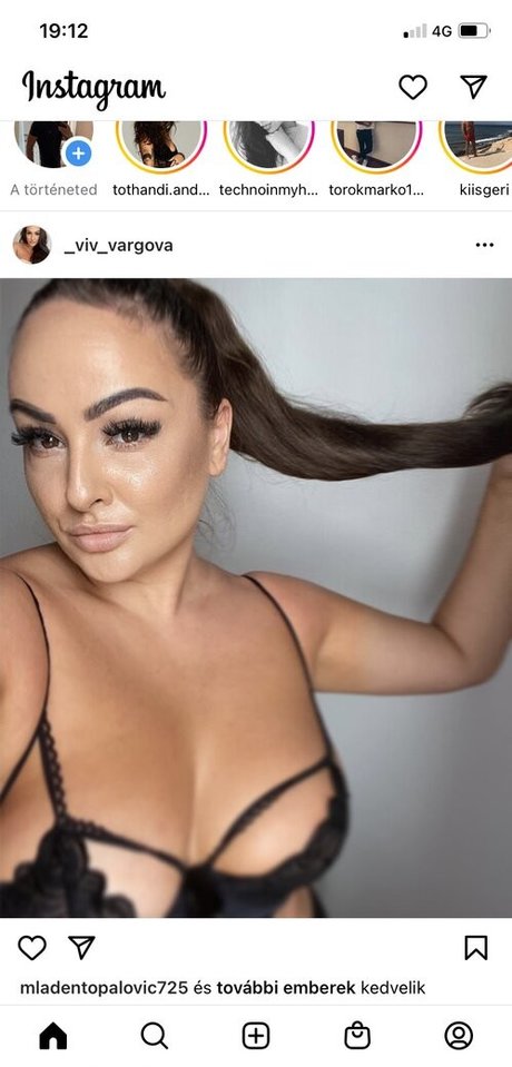 Varga Vivien sexy porno fotos