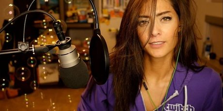 twomgovercsquared top nette galerie