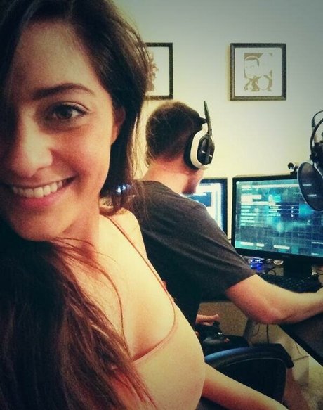 twomgovercsquared pornostar akt foto