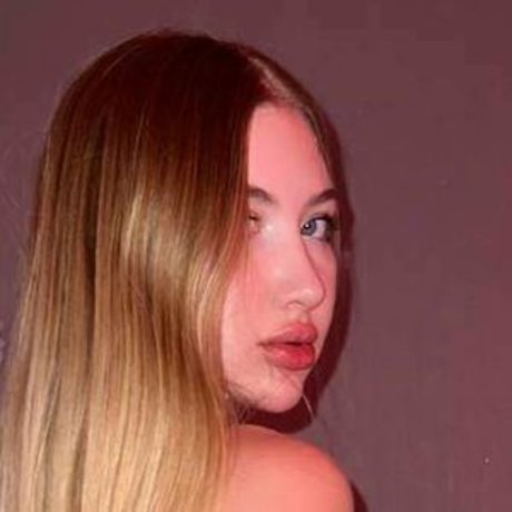 diluu11 model xxx galerie