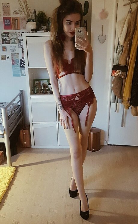 aemreynolds model freie bilder