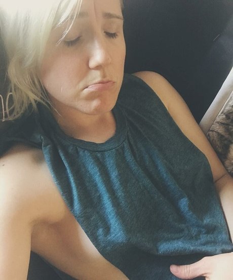 Hannah Hart nacktheit perfekte bilder