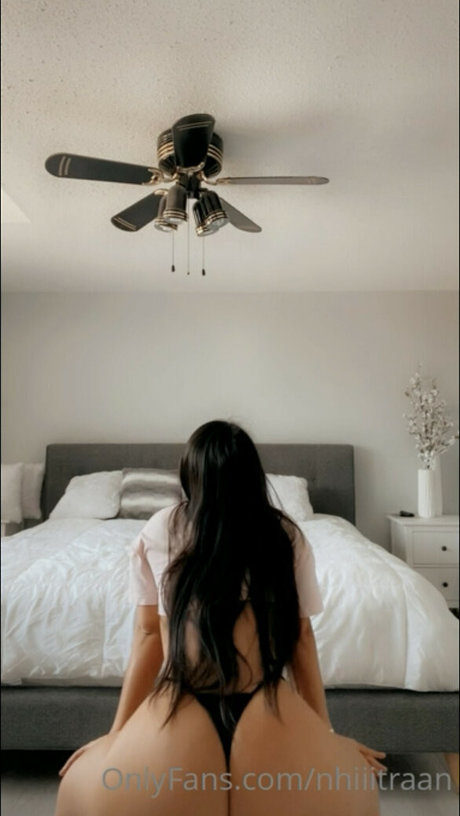 Nhi Tran heiße nette bild