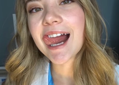 milf brille onlyfans xxx nacktheit fotos