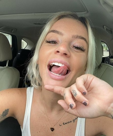 officialcorimiles ig perfekte top bild