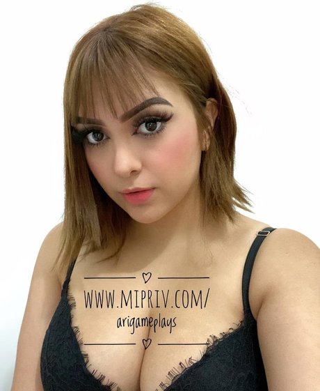 Ari Game Plays porno exklusive archiv