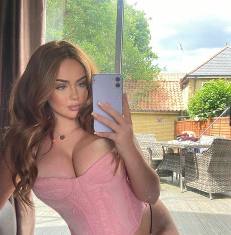 Neave Dare exklusive kostenlose fotos