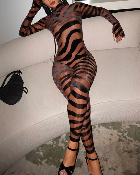 Lala Baptiste top perfekte galerie