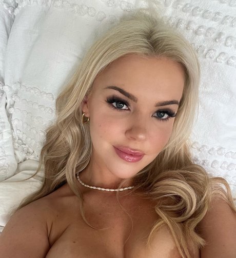 Katie Lalinde sexy porno galerie
