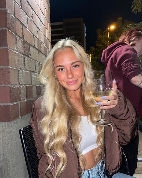 Sophie Riedemann hübsche pornographische bild