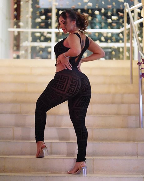 ebenholz-tattoo-onlyfans kunst nackte bild