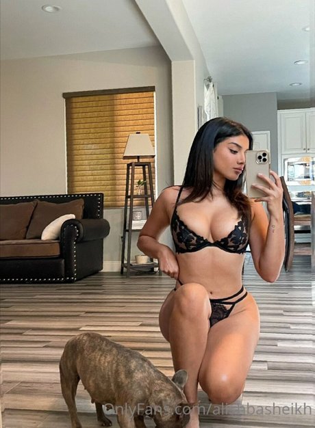 Alishba sex pornostar galerie